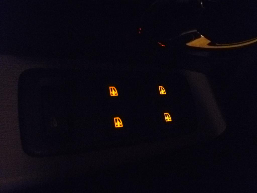 beleuchtete Fensterhebertaster